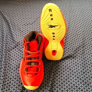 Reebok hot one's Question mids